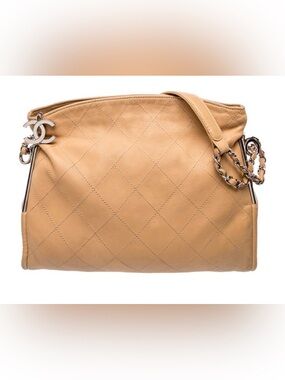 CHANEL Quilted Lambskin Shoulder Bag Soft Hobo
